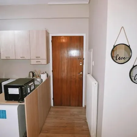Cozy Apartment In The Heart Of Athens!-3